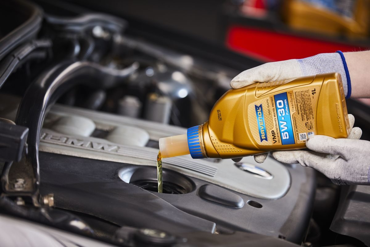 Is Expensive Car Oil Worth It? | Engine World